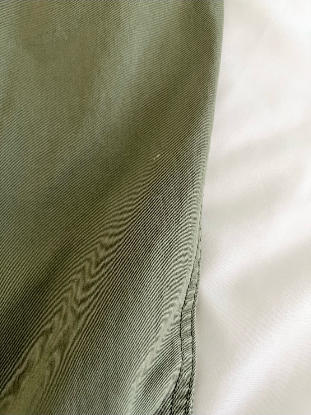 Old Navy Men's Olive Cargo Jogger Pants with Drawstring - Picture 6 of 11